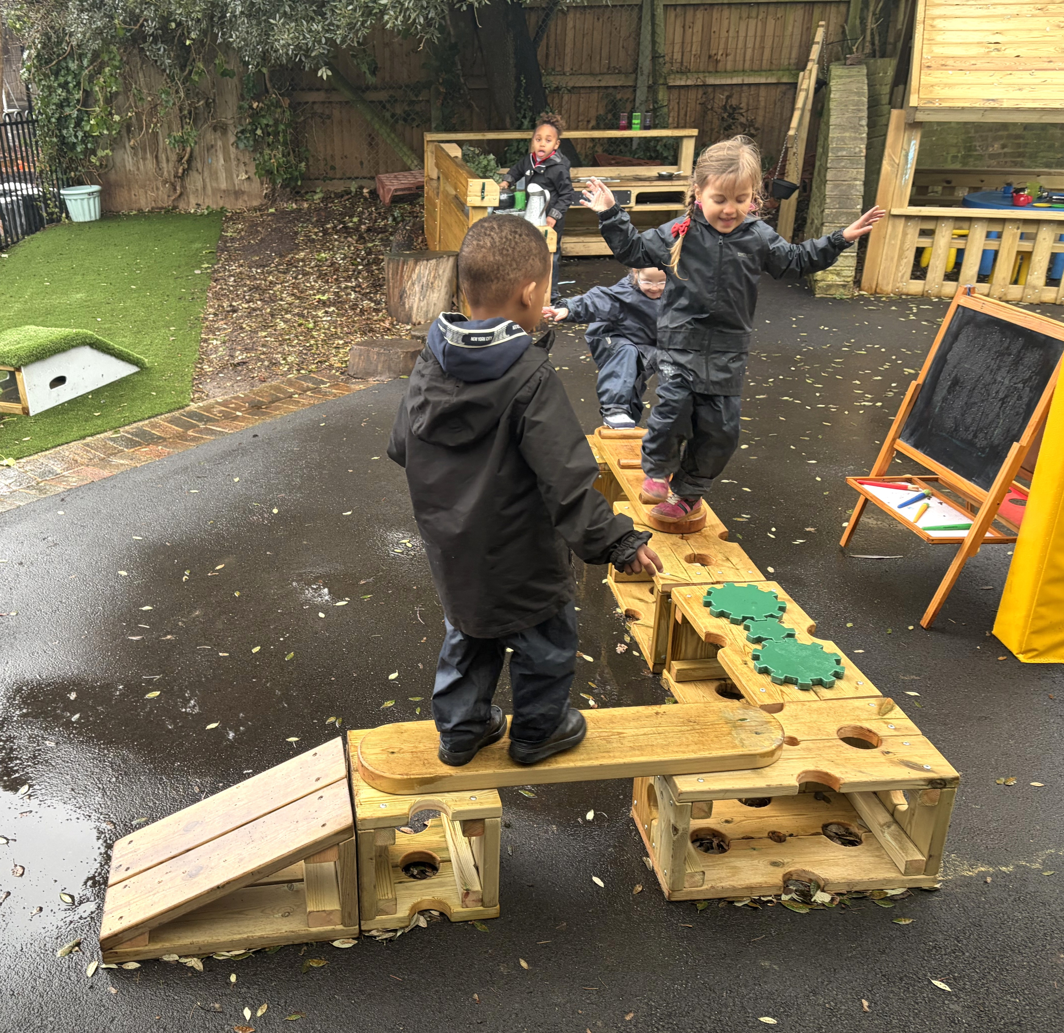 Brooklands Little Builders