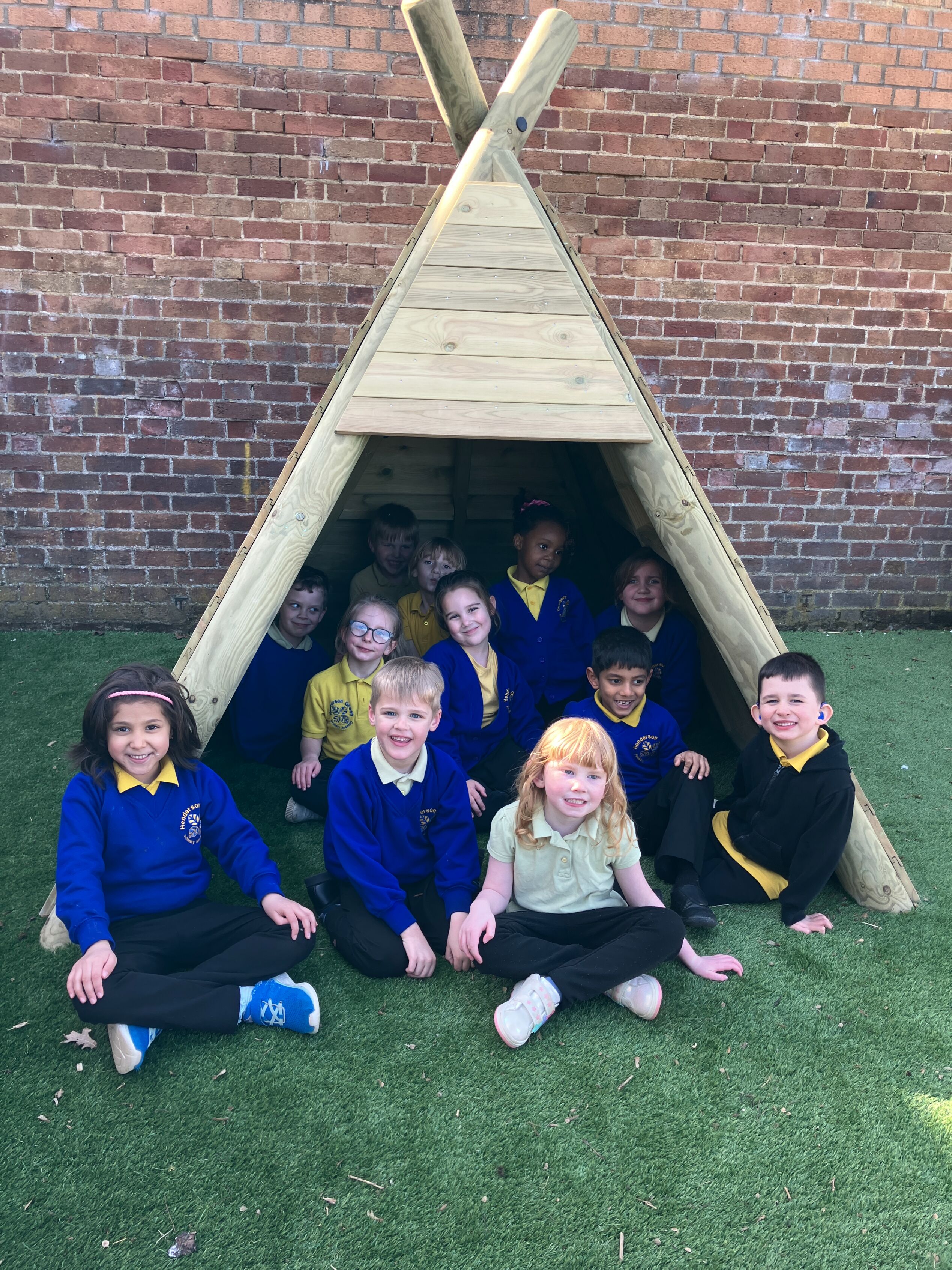 Communication & Language Development: Teepee installation at Henderson Green Primary Academy
