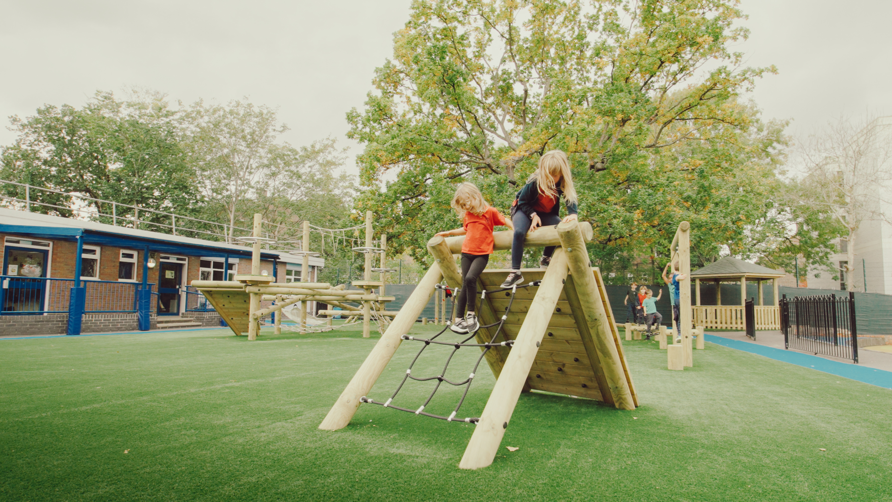 High Level Trail - A Frame Net and Climbing Wall